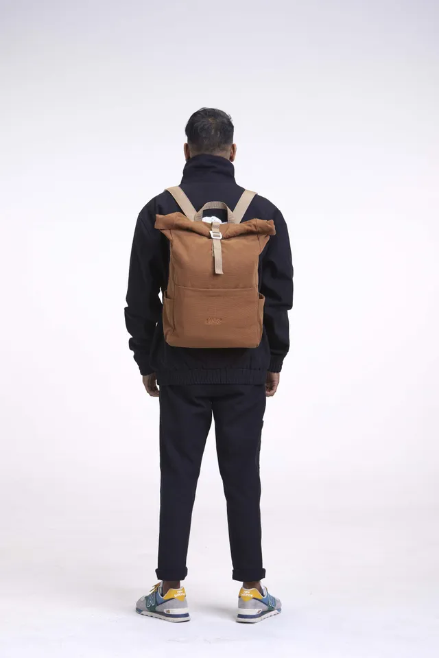 arniko-rolltop-rucksack-tawny-canvas-bio image 1