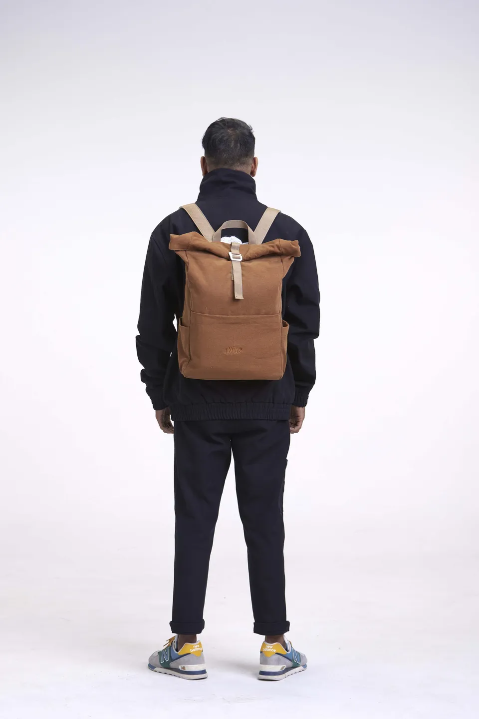 arniko-rolltop-rucksack-tawny-canvas-bio image 1