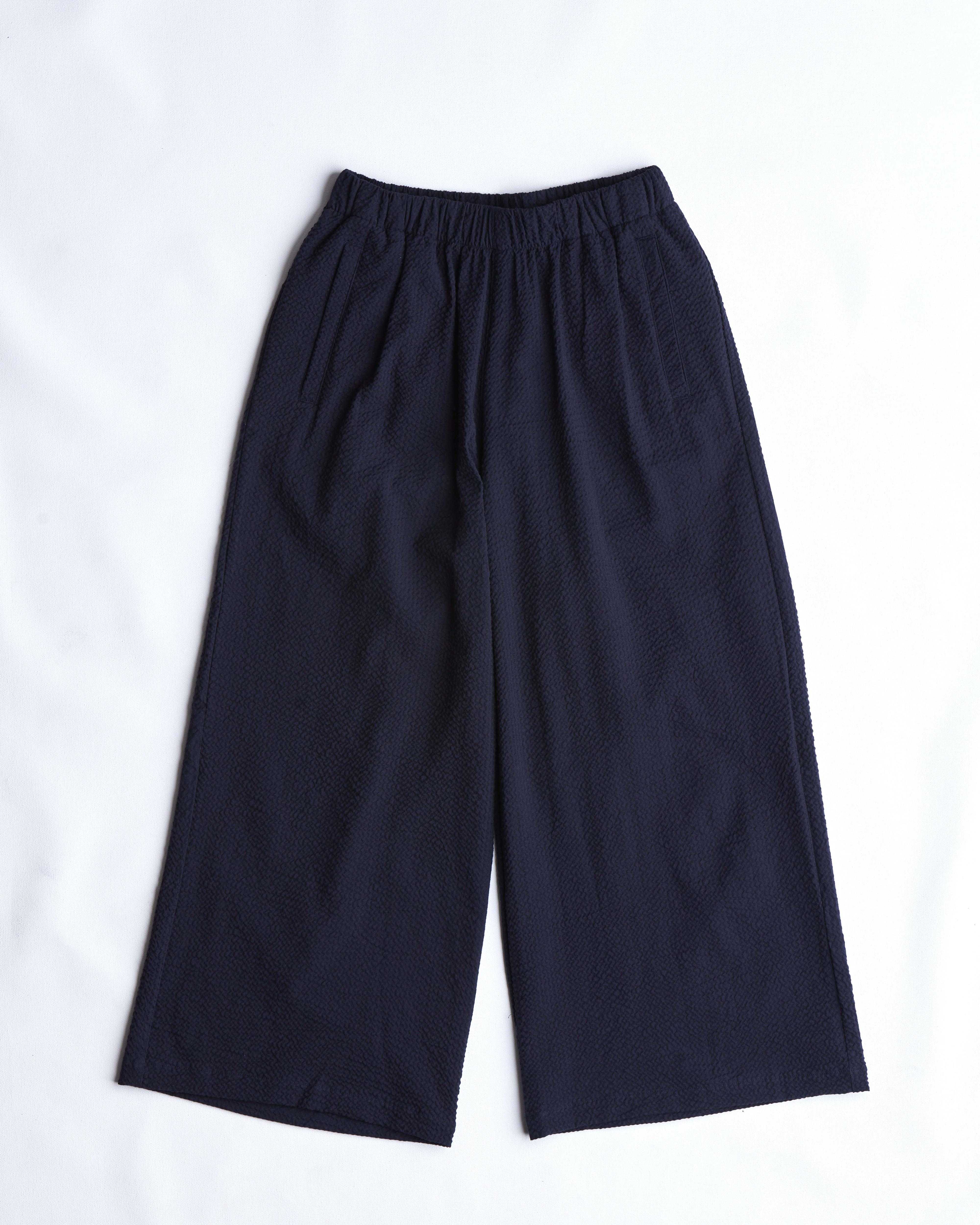 arniko-salome-hose-navy-seersucker-bio-baumwolle image 1