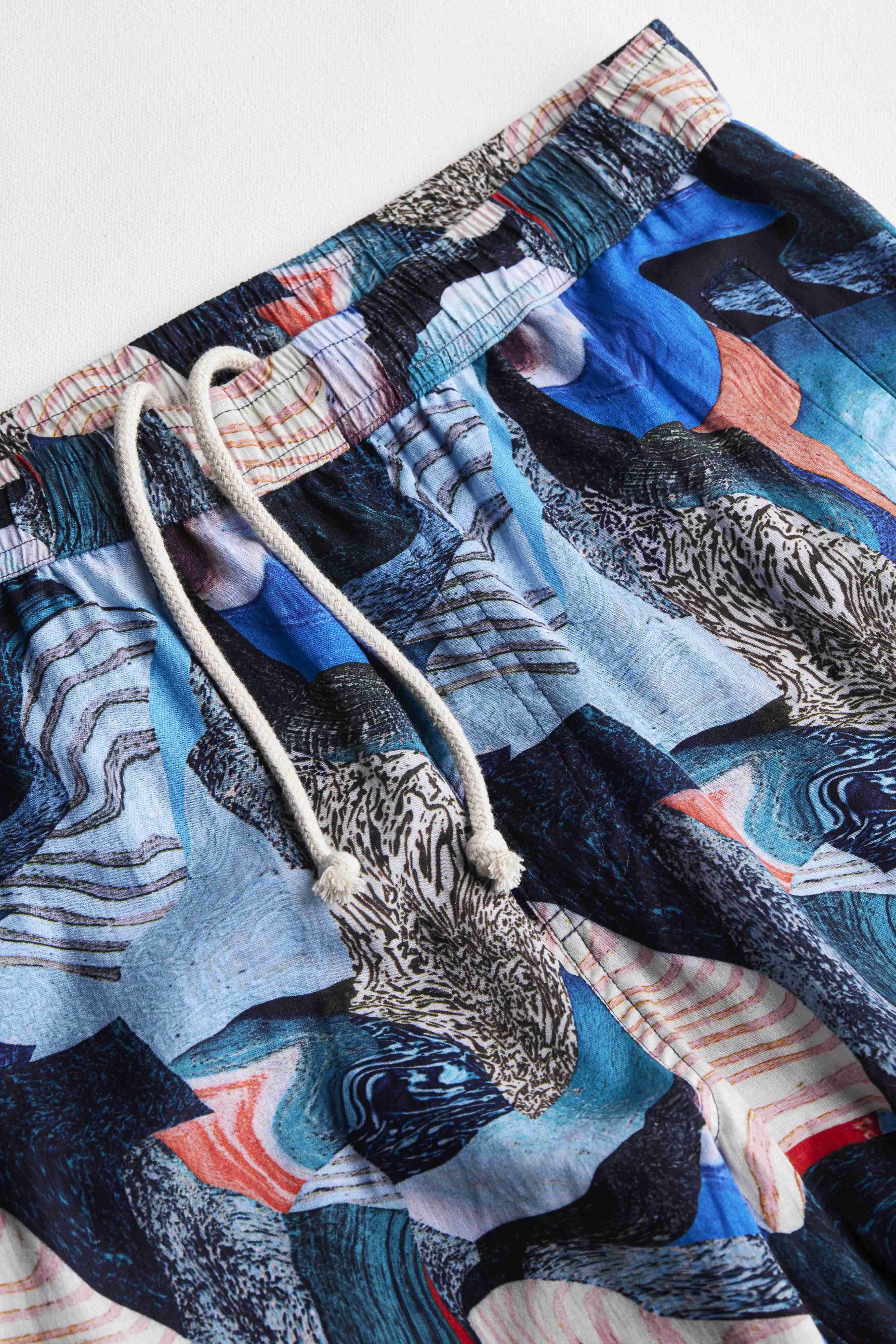 arniko-nigen-marble-hose-livaeco-unisex image 3