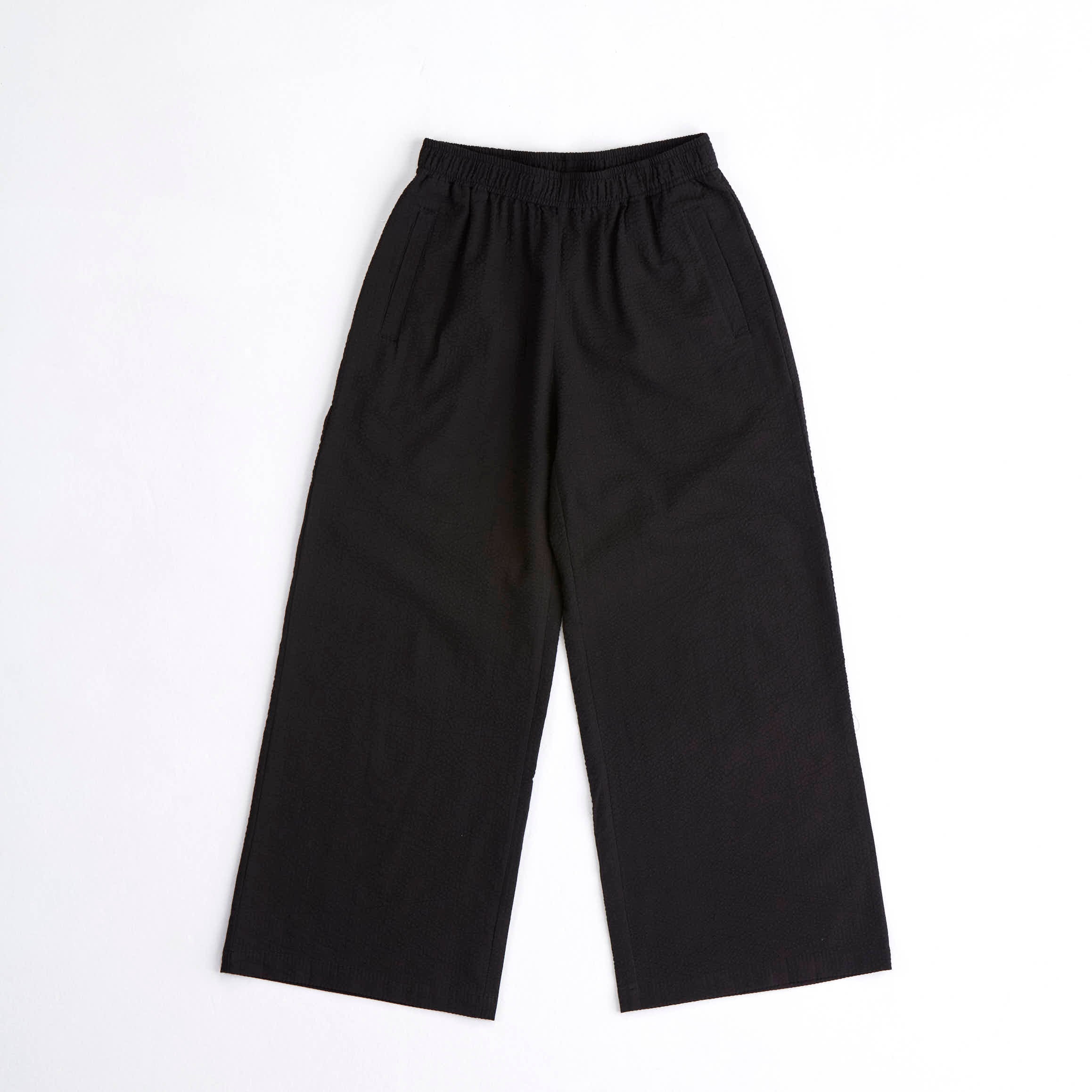 arniko-rosa-black-seersucker-hose-damen-schwarz-bio-baumwolle image 1