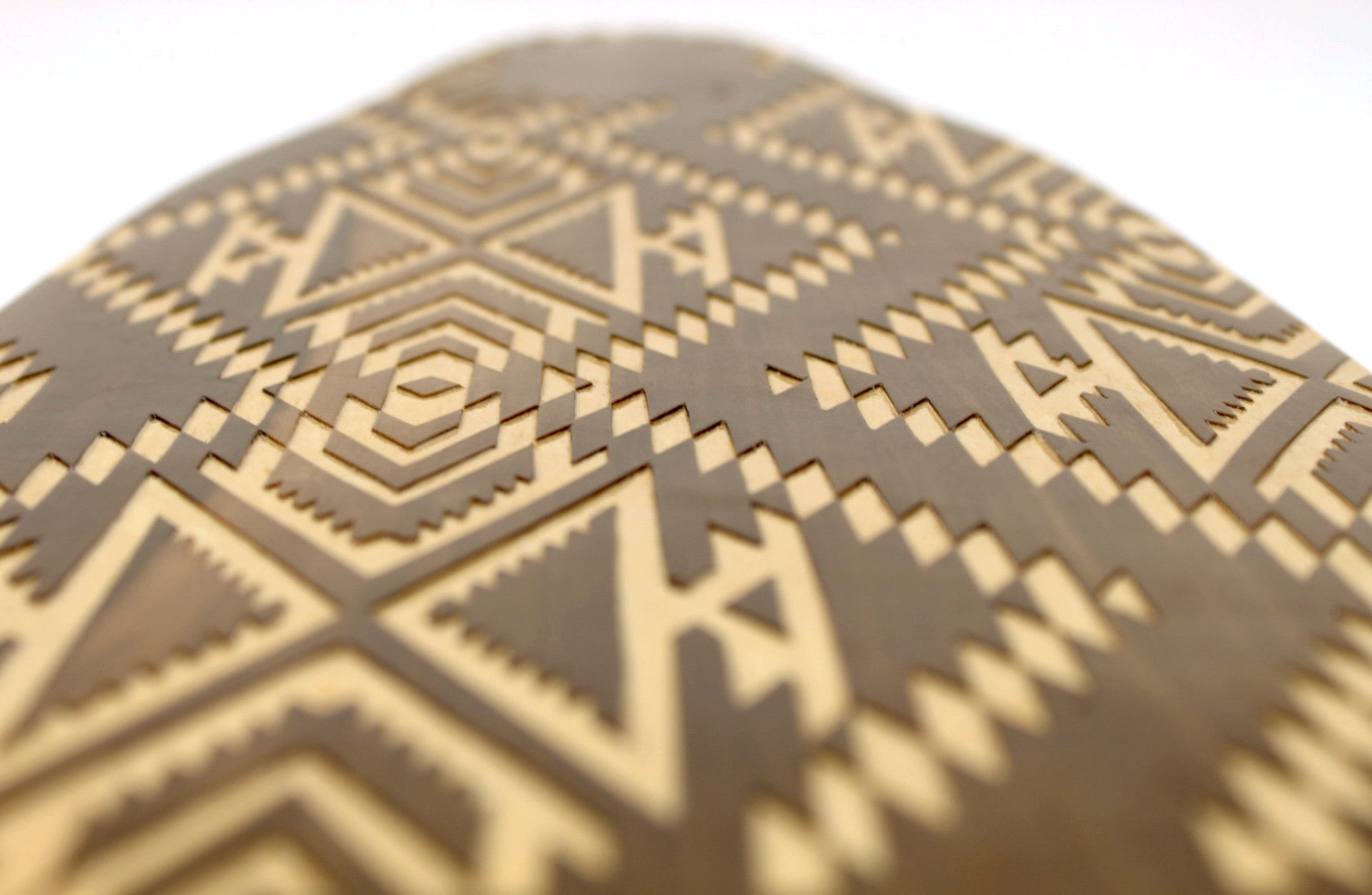 arniko-classic-deck-dhaka-skateboard-eukalyptus image 2
