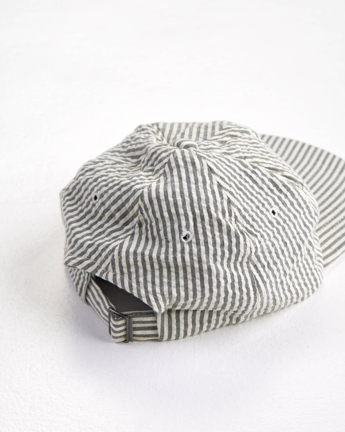 arniko-a-6-panel-cap-gr-n-wei-seersucker image 2