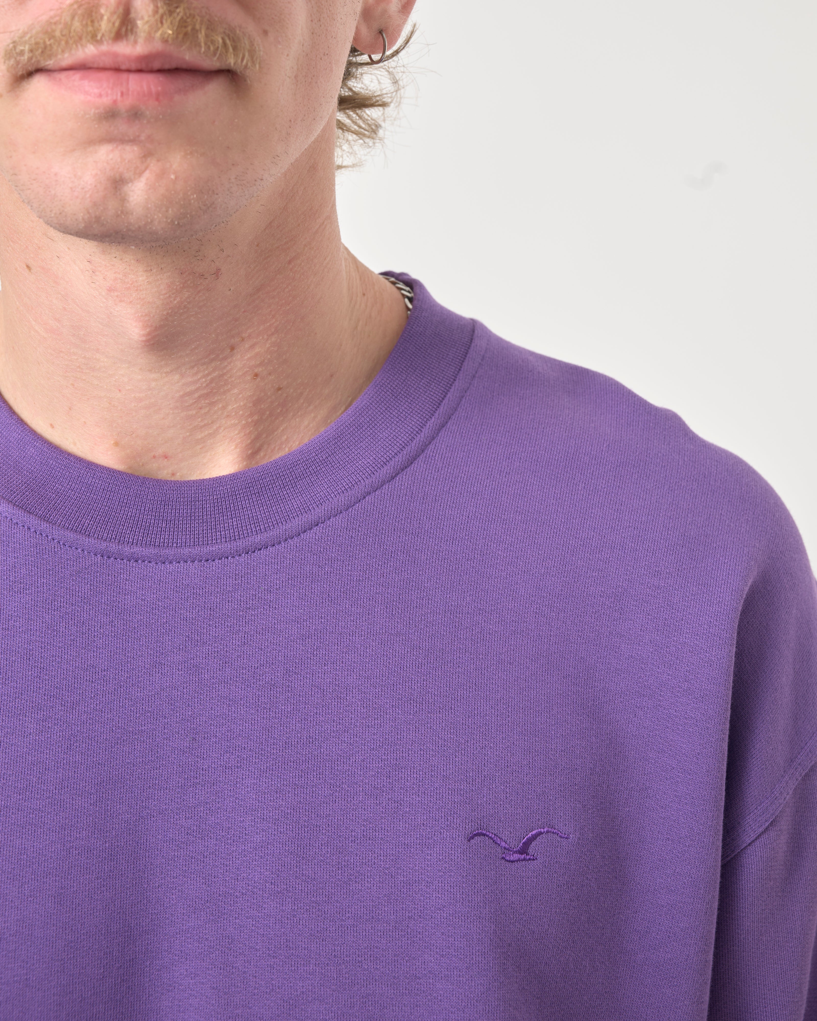 cleptomanicx-ligull-boxy-crop-crewneck-sweatshirt image 5