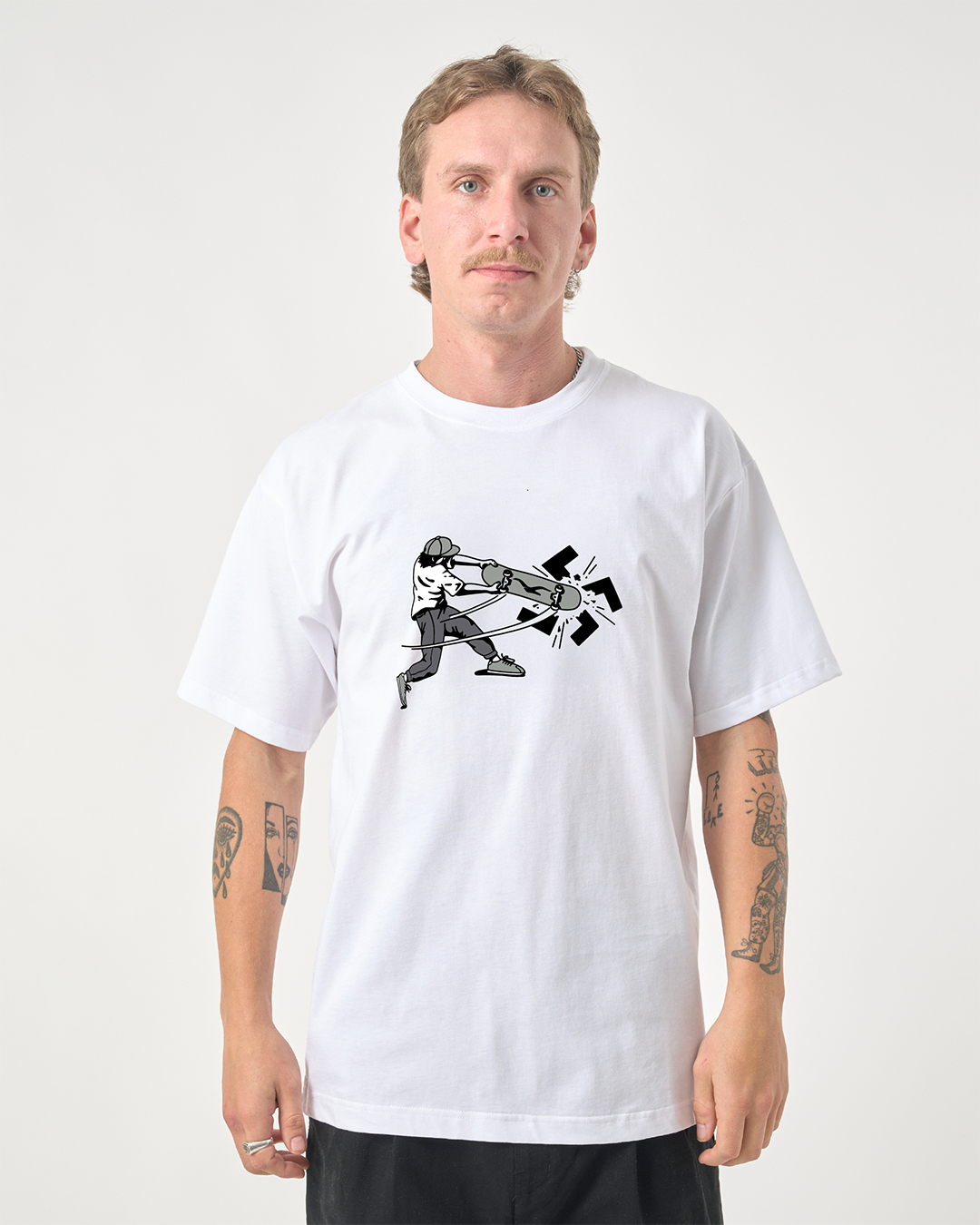 cleptomanicx-fight-them-t-shirt-brustprint-bio image 2