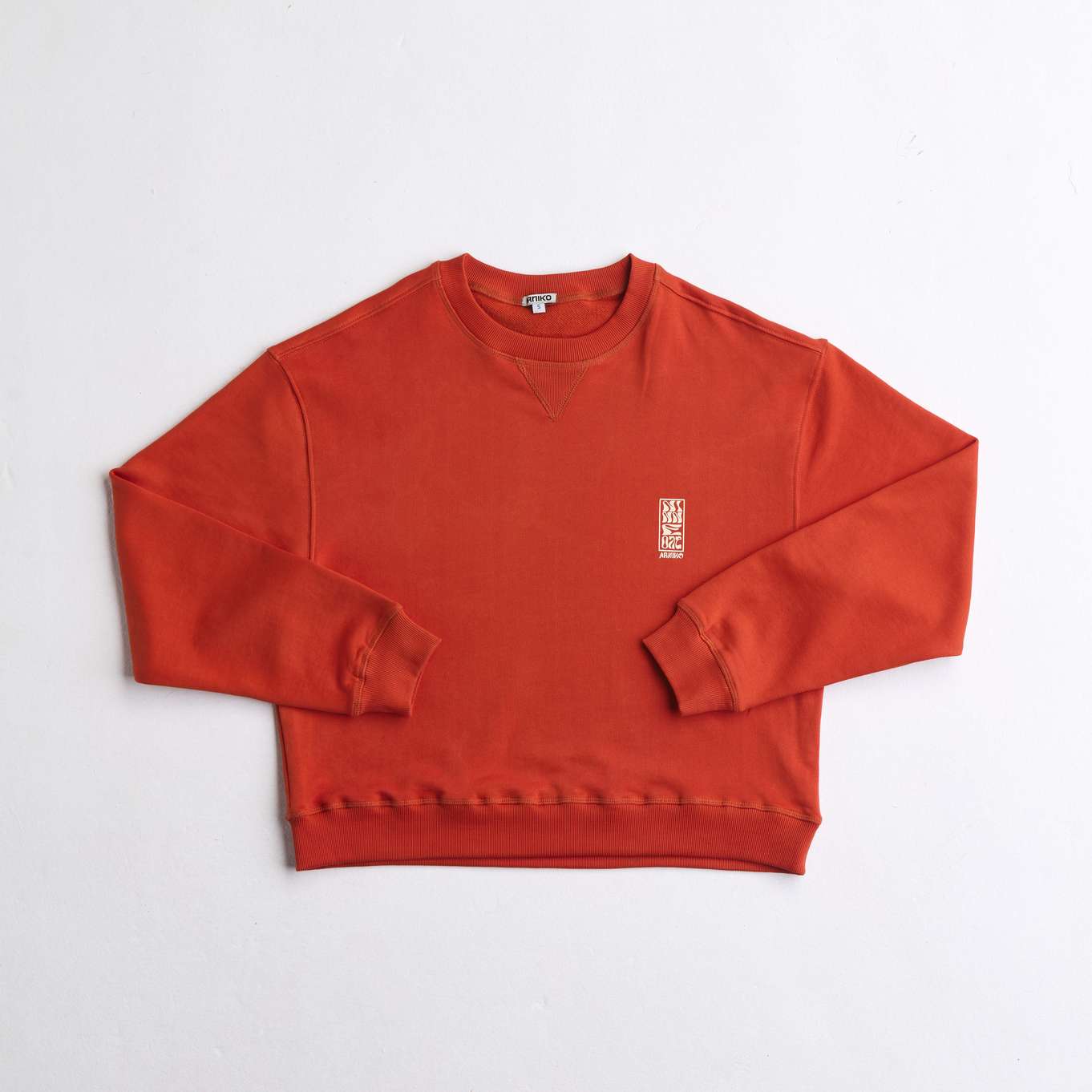 arniko-mustang-sweater-cropped-orange-damen-bio-print image 1