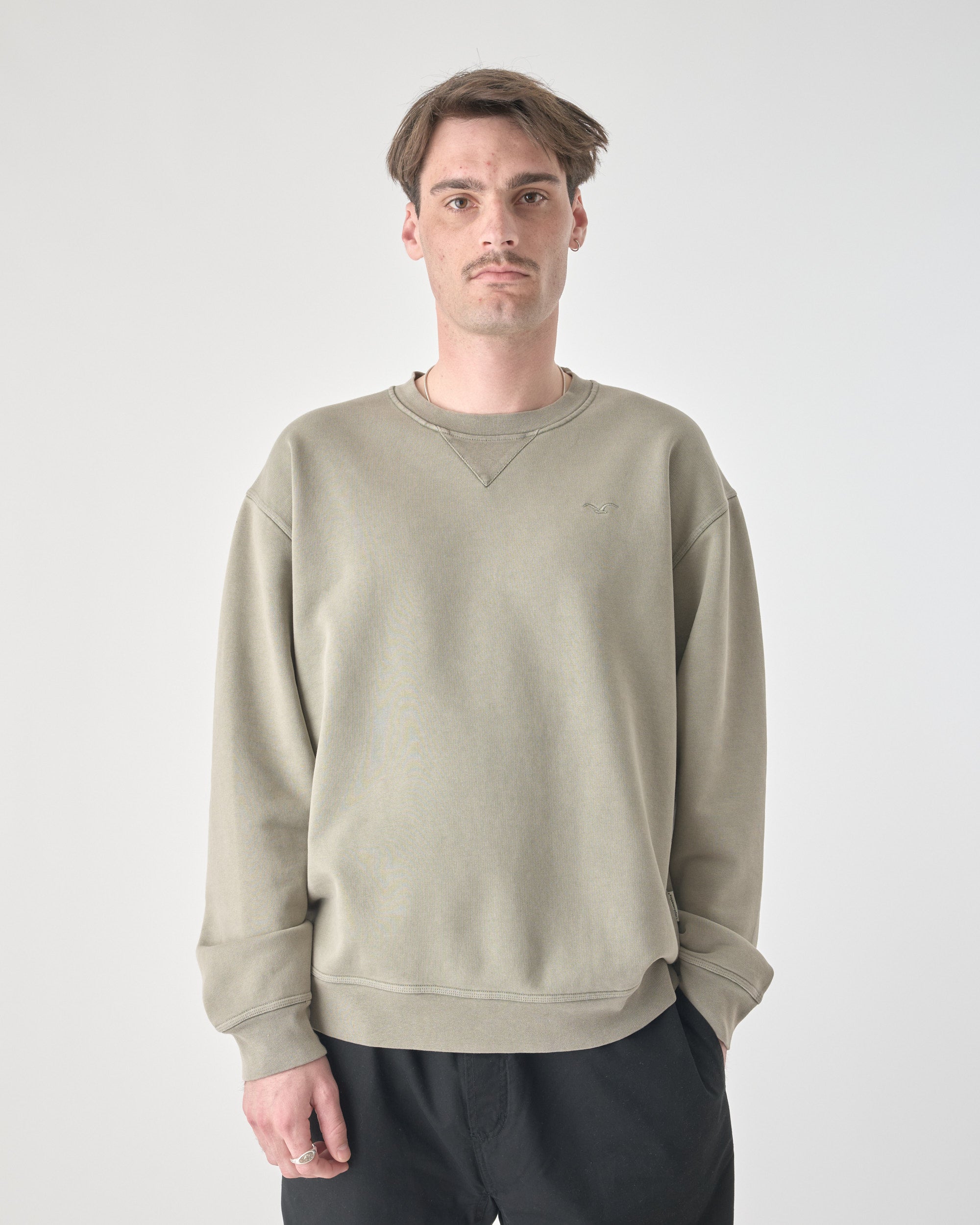 cleptomanicx-ligull-washed-boxy-crewneck-sweatshirt-gewaschen image 4