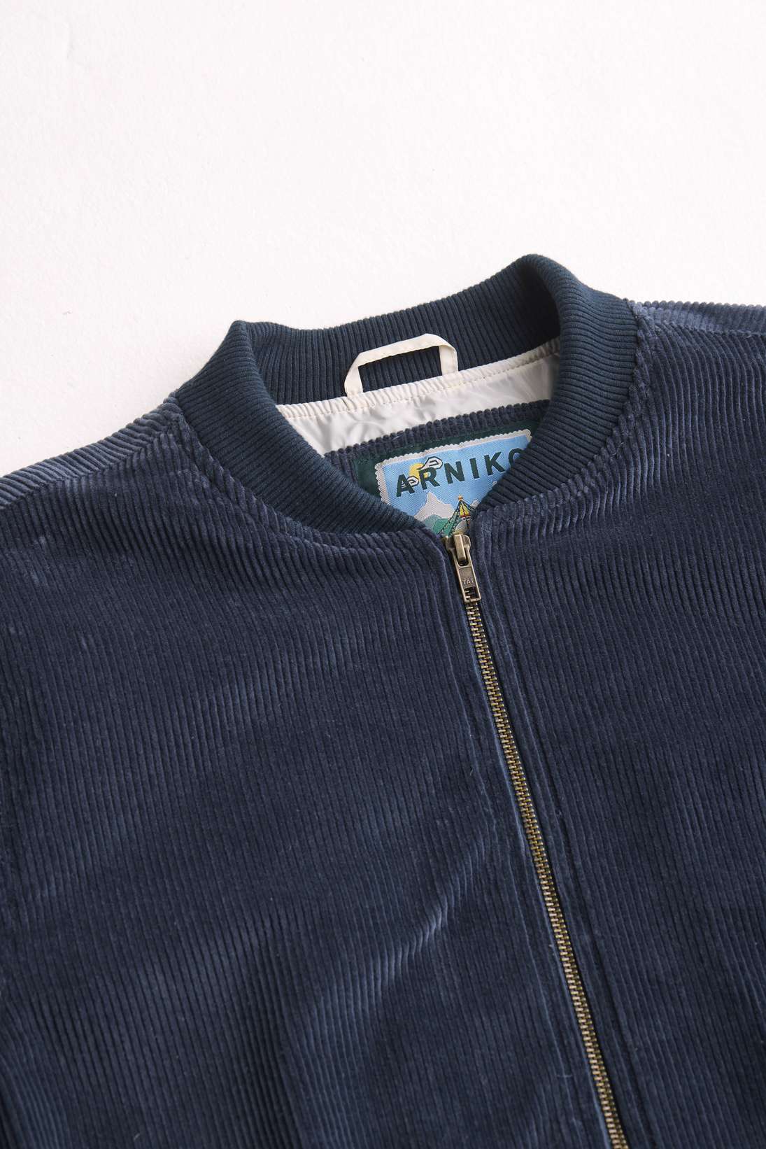 arniko-binam-slate-corduroy-jacke-bio-baumwolle image 2