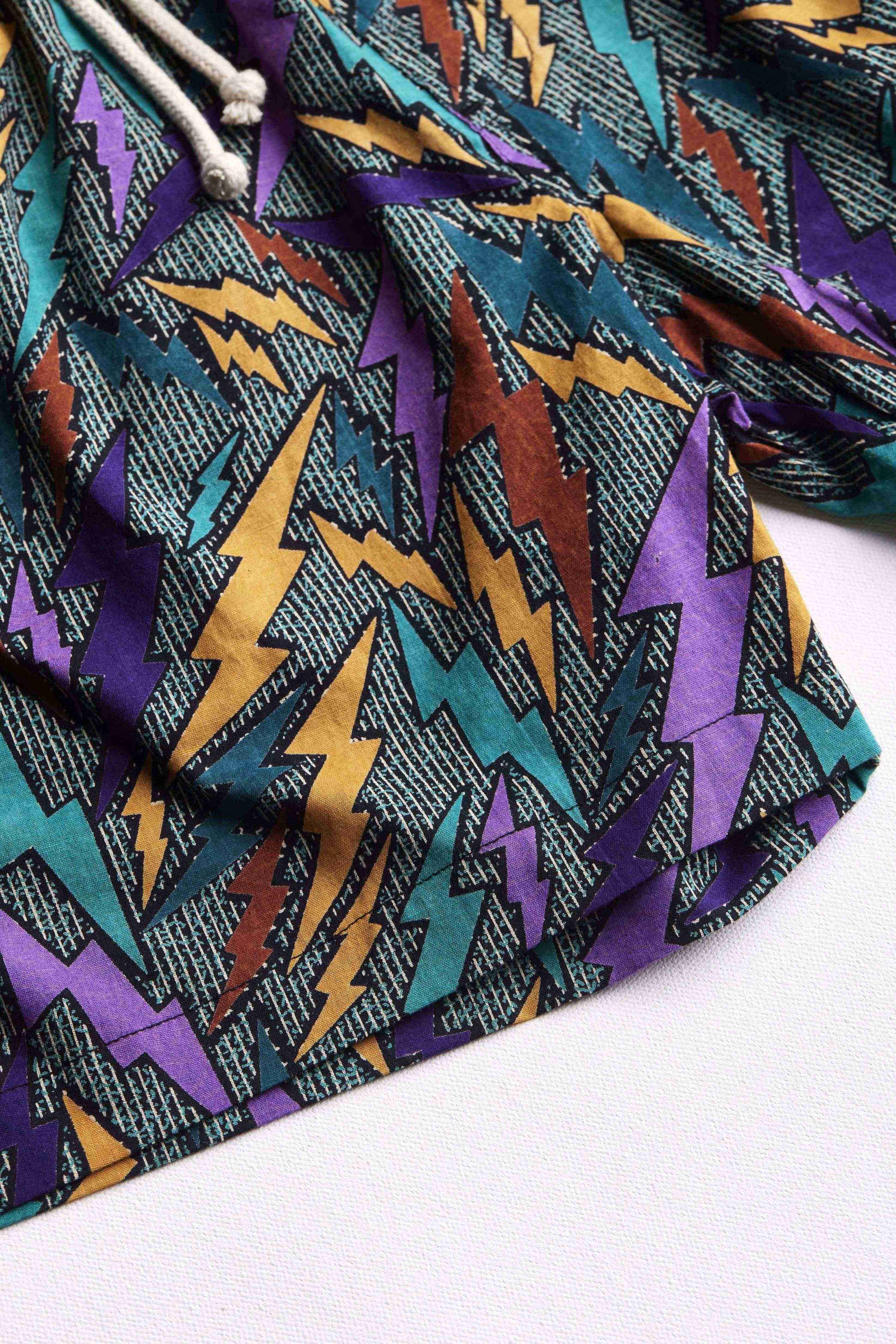arniko-rishi-shorts-thunder-retro-aus-livaeco image 4