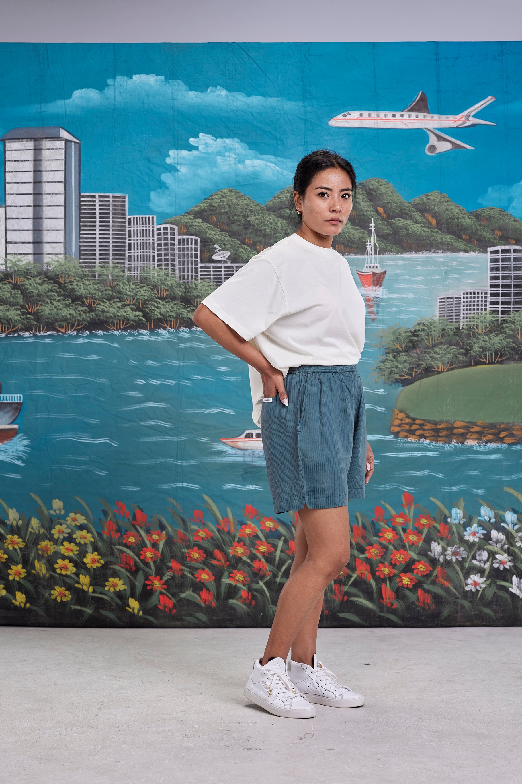 arniko-rishi-shorts-kurze-hose-banana-teal-unisex image 2