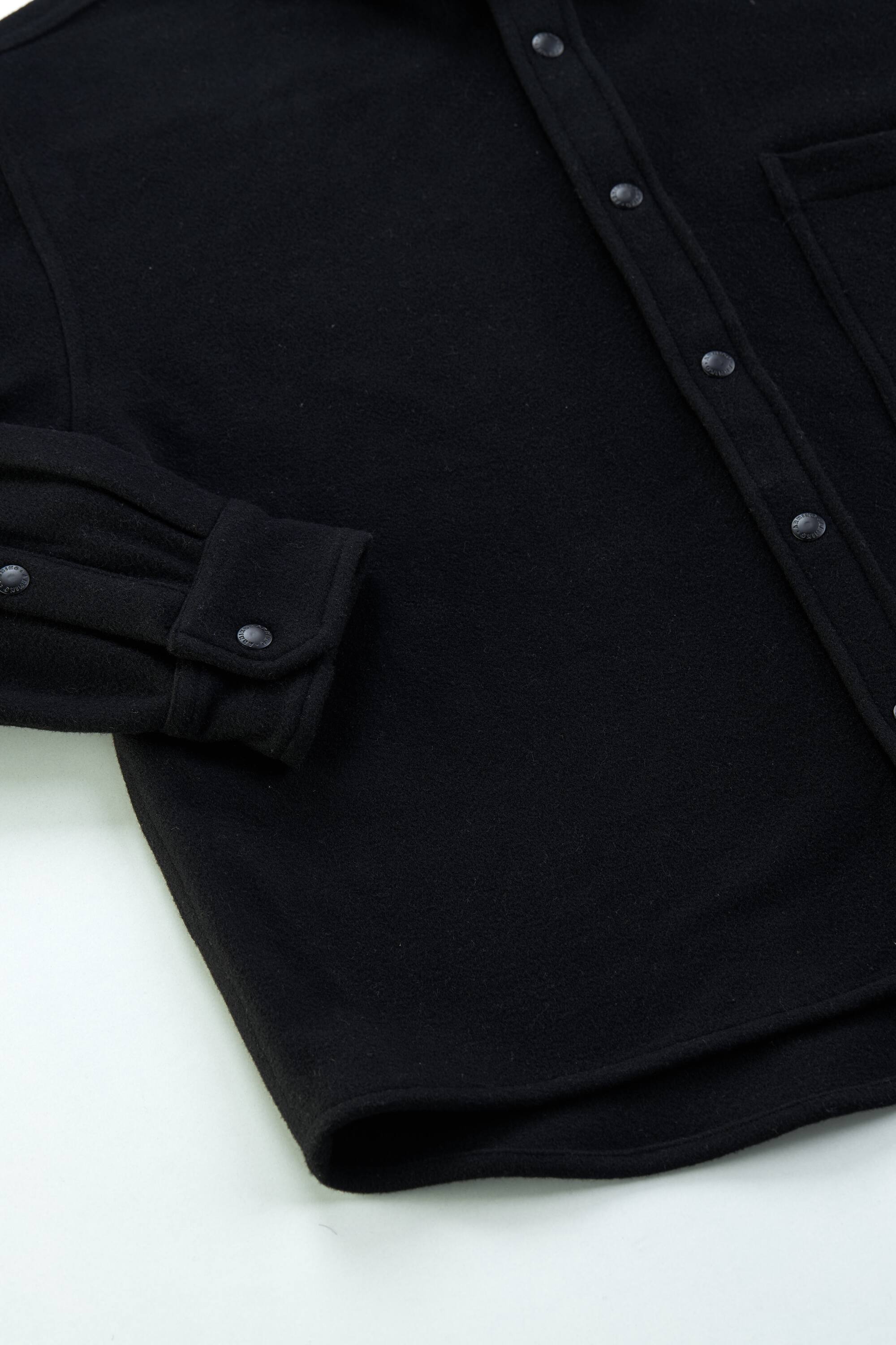 arniko-jp-overshirt-hemdjacke-schwarz-wolle image 3
