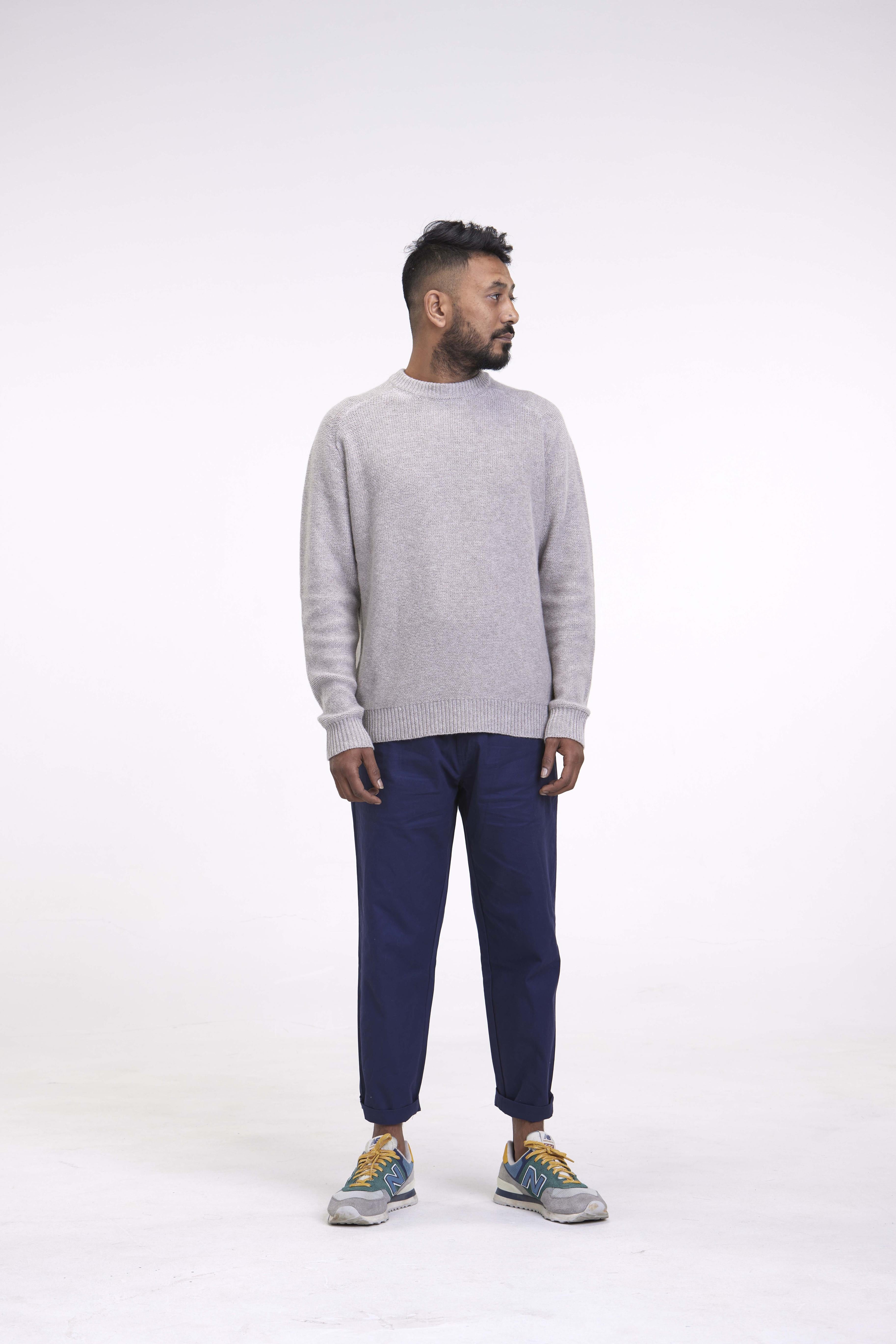 arniko-pravin-strickpullover-hellgrau-merino-kaschmir image 6