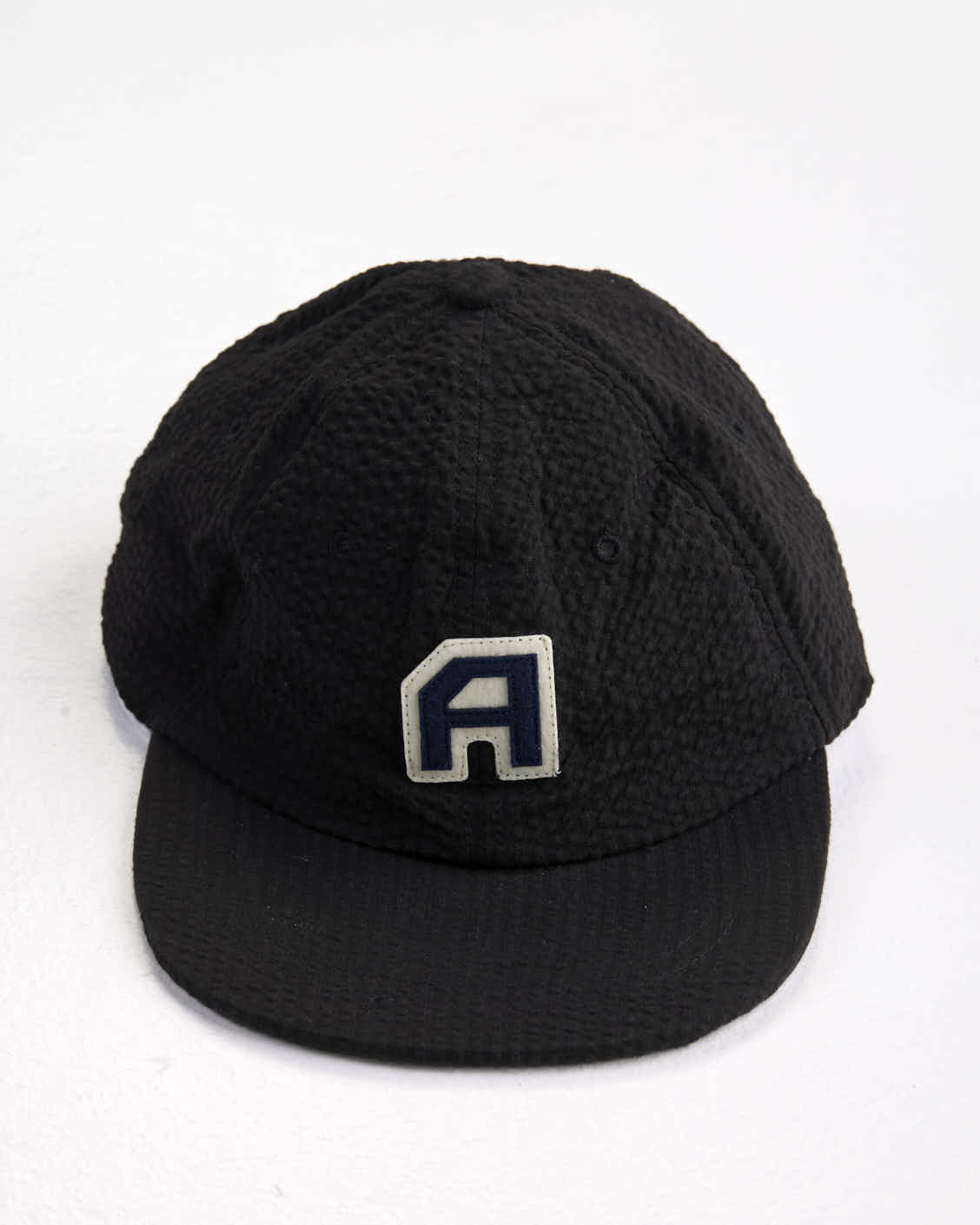 arniko-a-6-panel-cap-seersucker-schwarz image 1