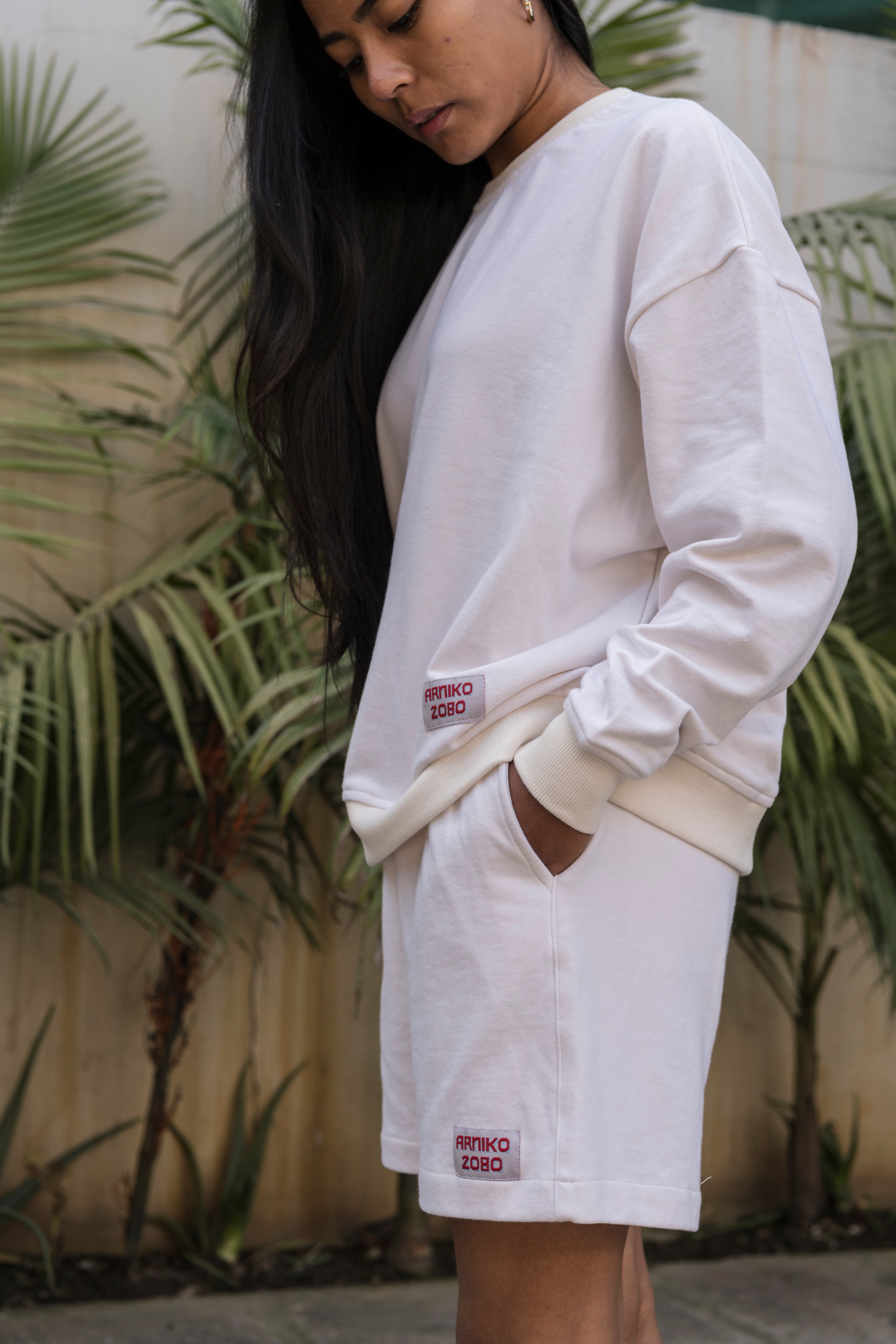 arniko-rishi-white-terry-shorts-wei-bio-baumwolle image 3